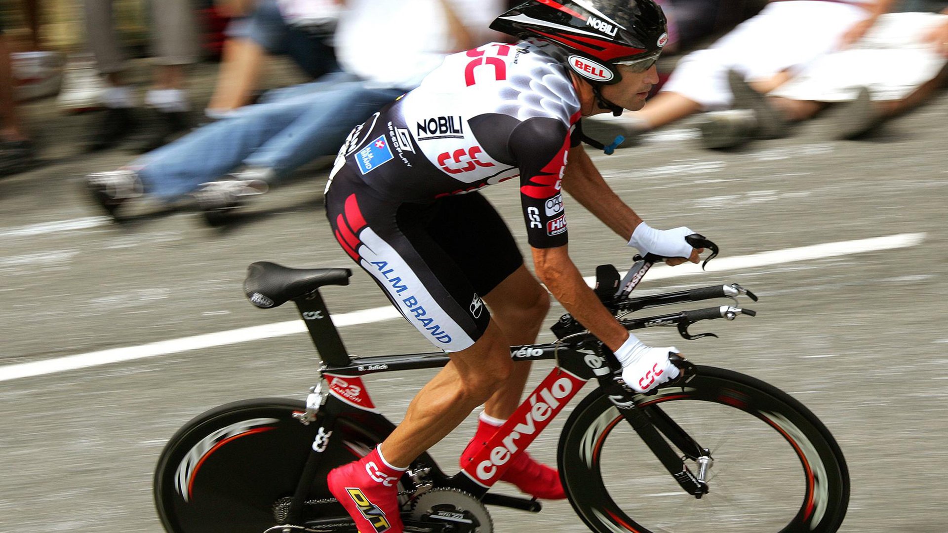 球队更换体能测试标准，引起专家热议，球员体能训练